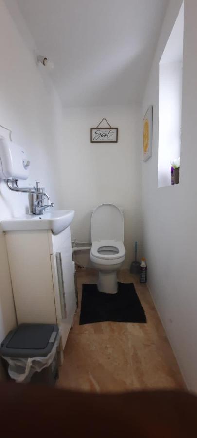 Stylish And Homey 3 Bedroom House With Free Parking & Wi-Fi Minworth 外观 照片